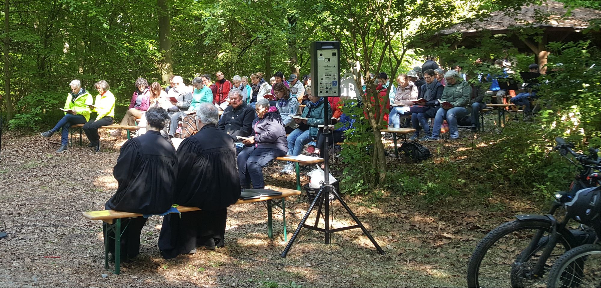 Mit dem Fahrrad zum Gottesdienst zu Christi Himmelfahrt an der Waldenserschützhütte