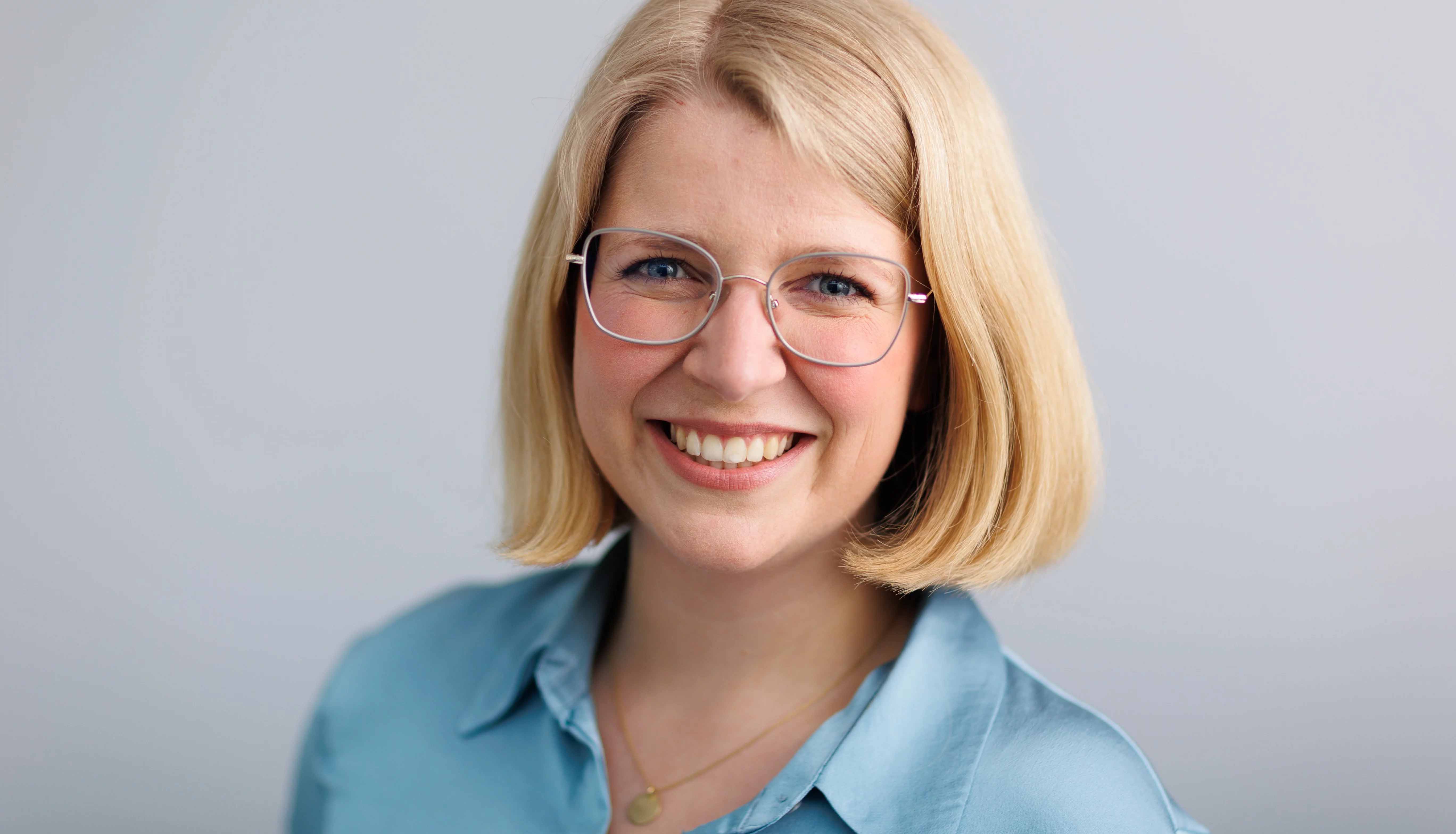 Woernle_Hannah_C_Hessischer_Rundfunk_16zu9.jpg Frau