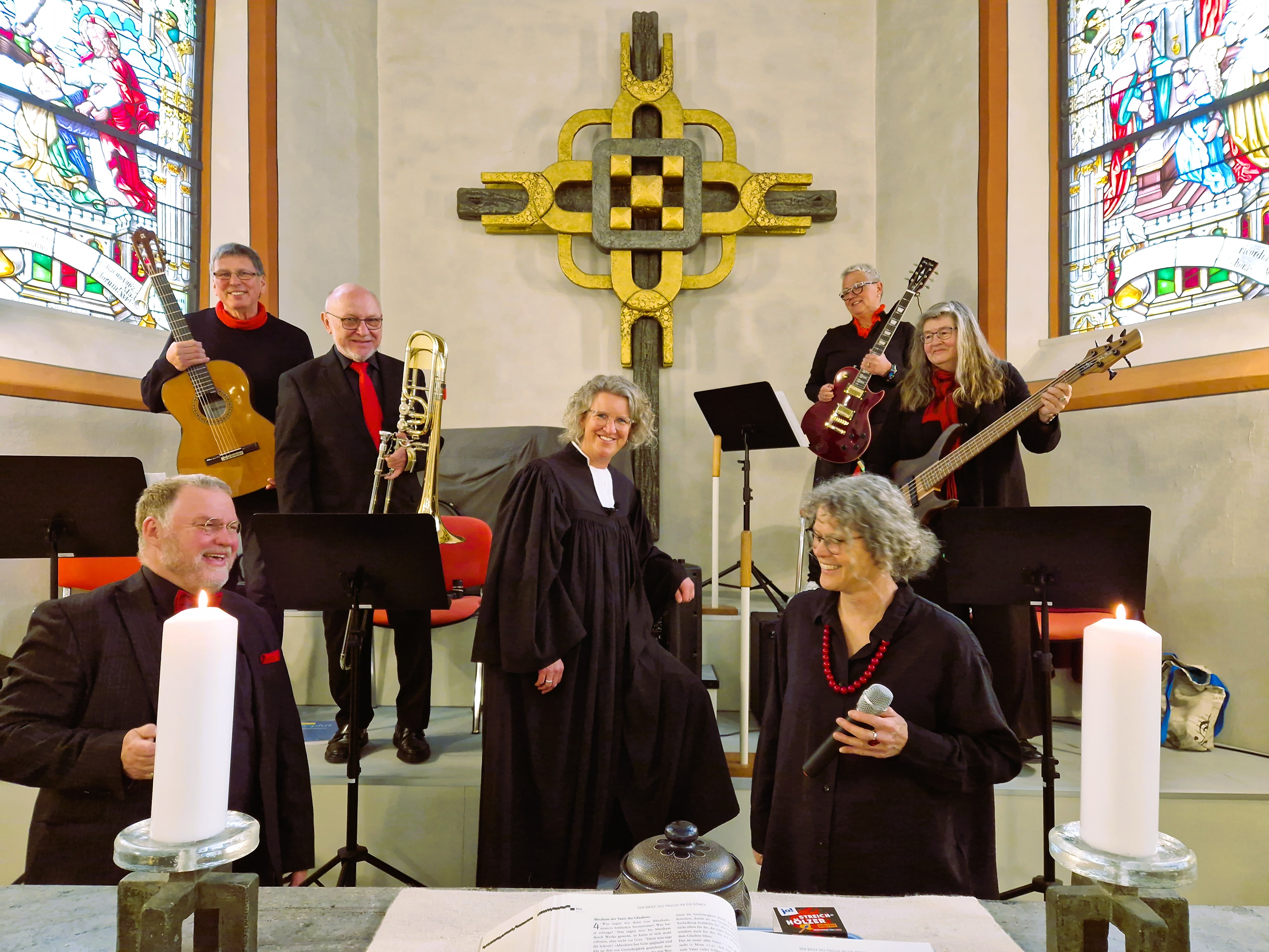 Das trio flex & friends musiziert im Musikalischen Abendgottesdienst in der Musikkirche