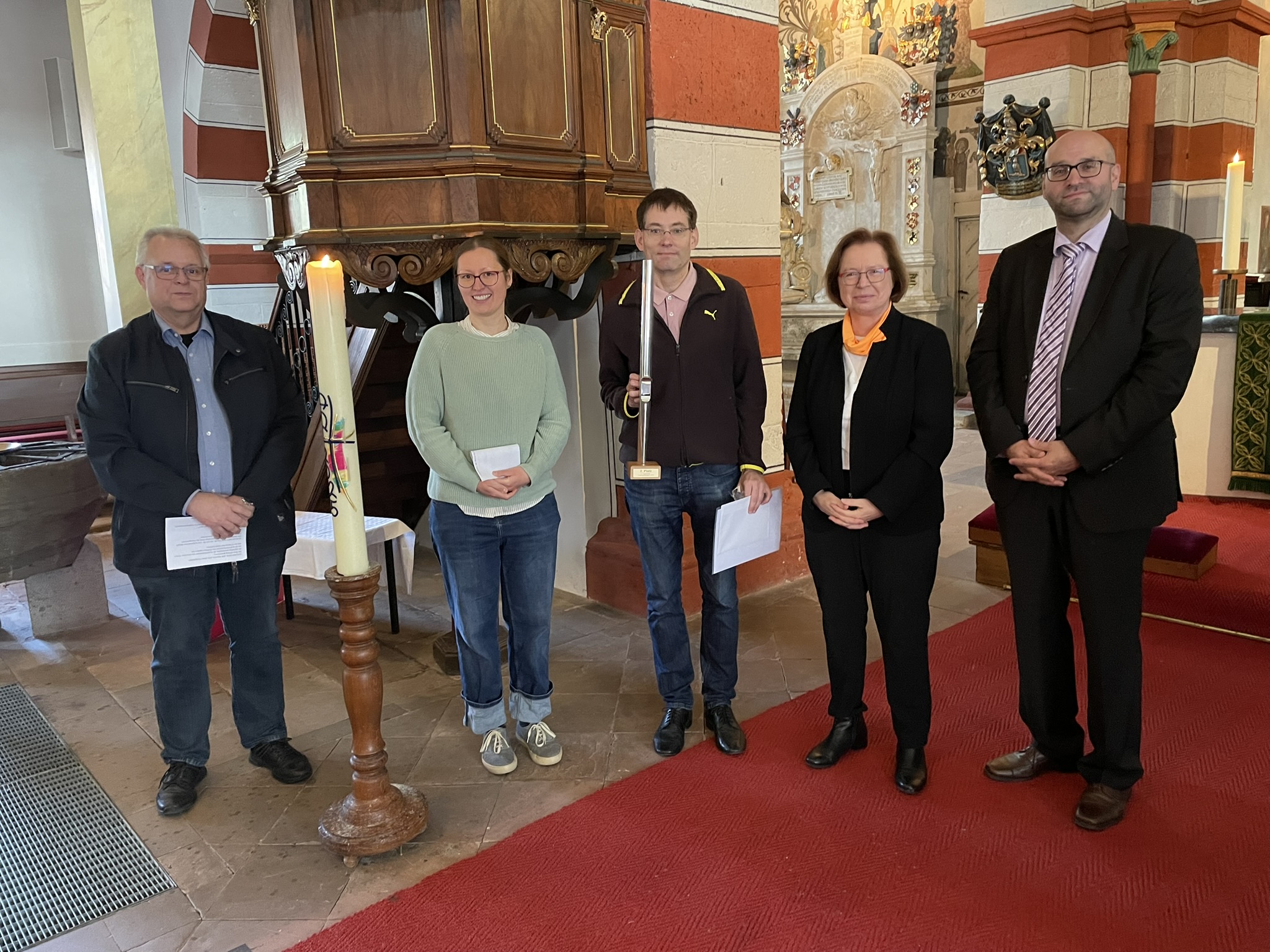 Von links: Reinhold Hahn, Pfarrerin Carina Schmidt-Marburger, Thorsten Conrady, Ulrike Scherf, Stefan Küchler.