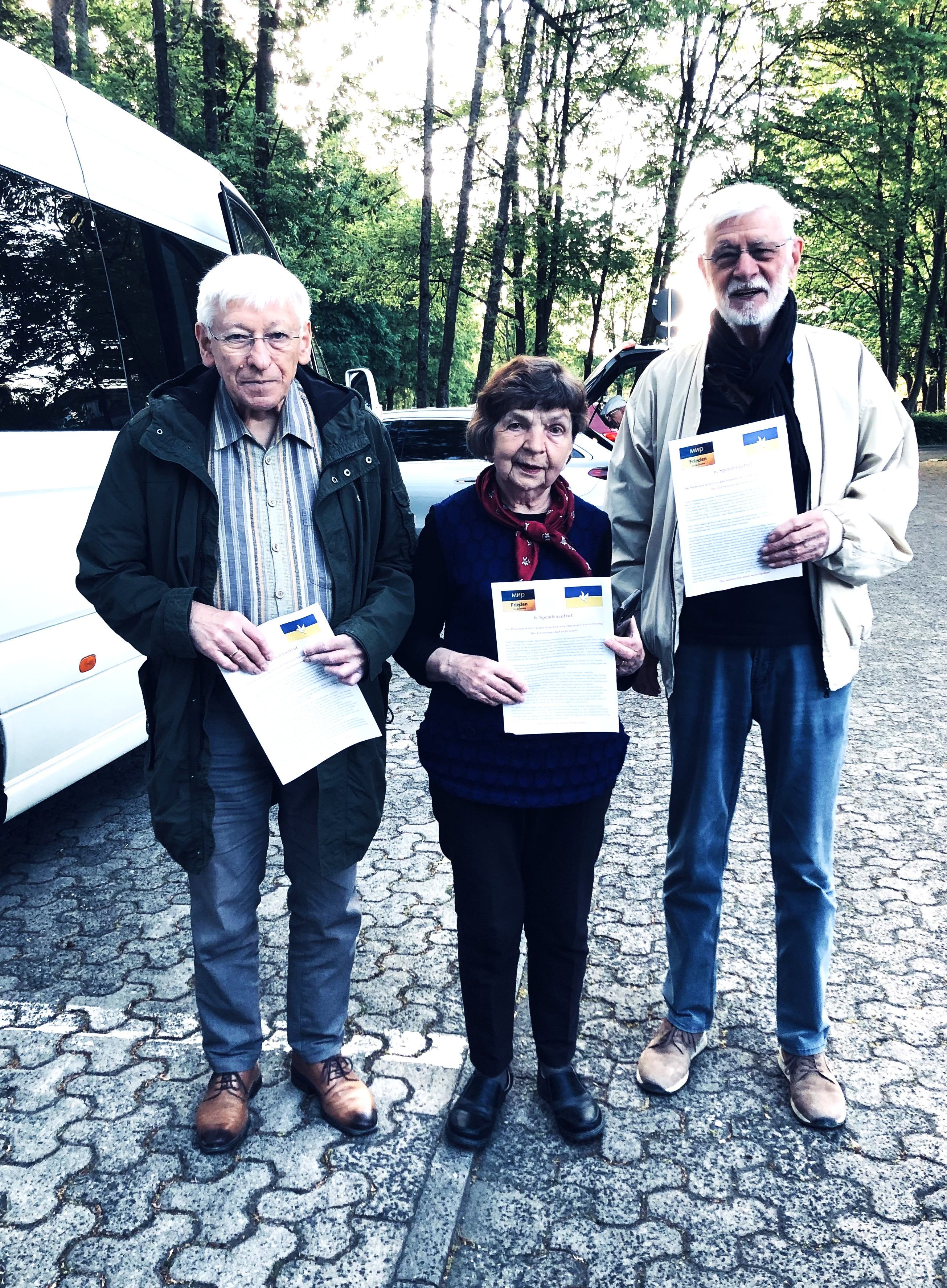 V.l.n.r. im Bild: Erich Stichel, Genowefa Bugajska, Günter Pabst