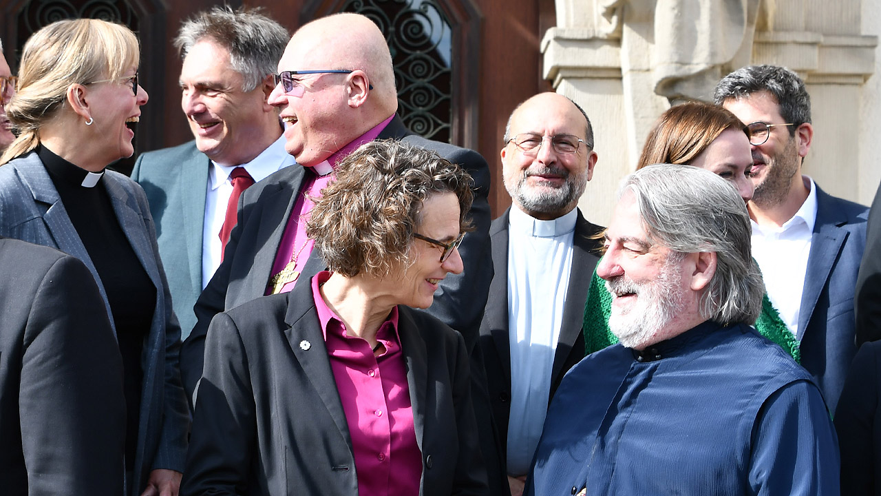 Christiane Tietz Ausschnitt aus einem Gruppenbild, Gespräch