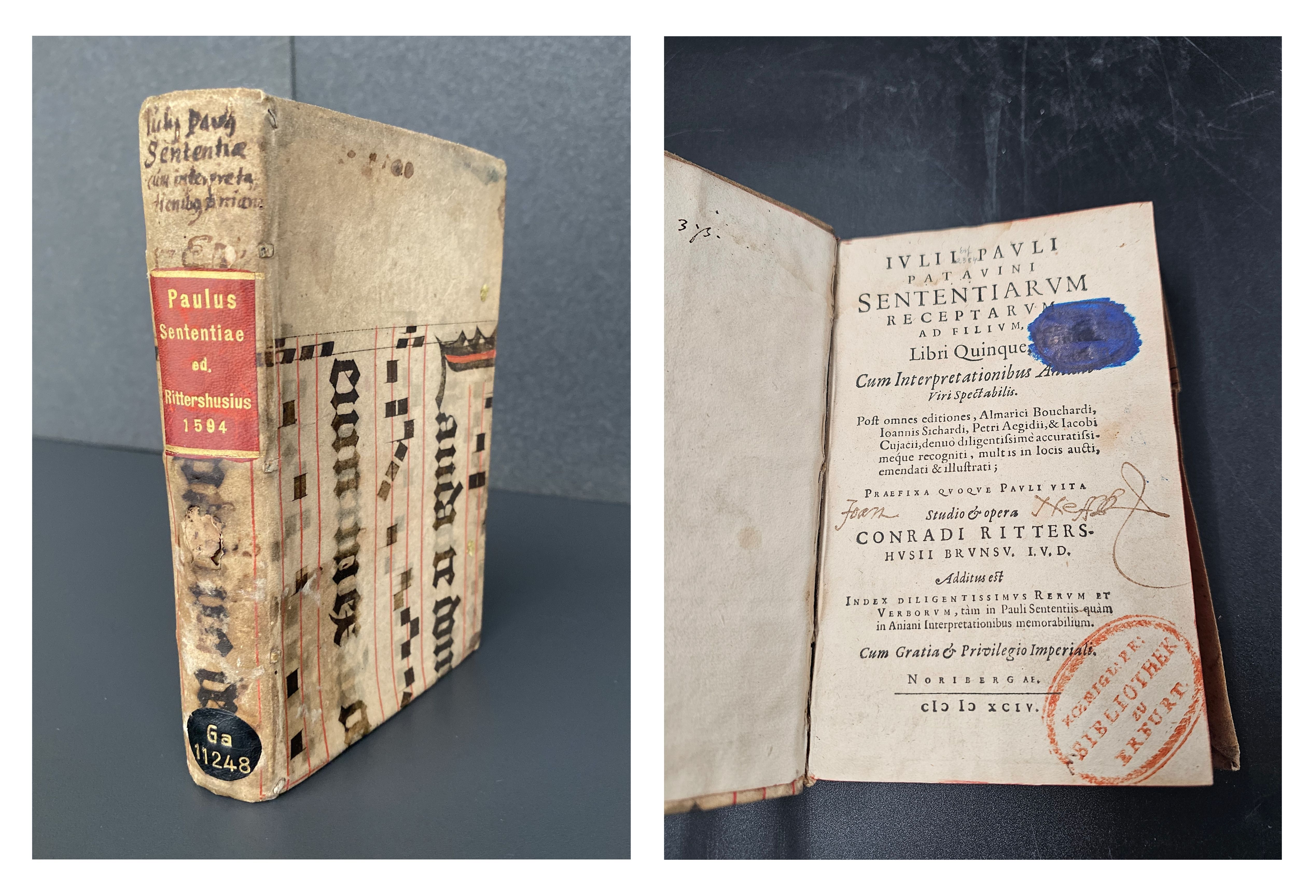Historisches Buch Fund 2026 Auf zwei Fotos sind der Einband sowie Innenseiten des historischen Buches zu sehen