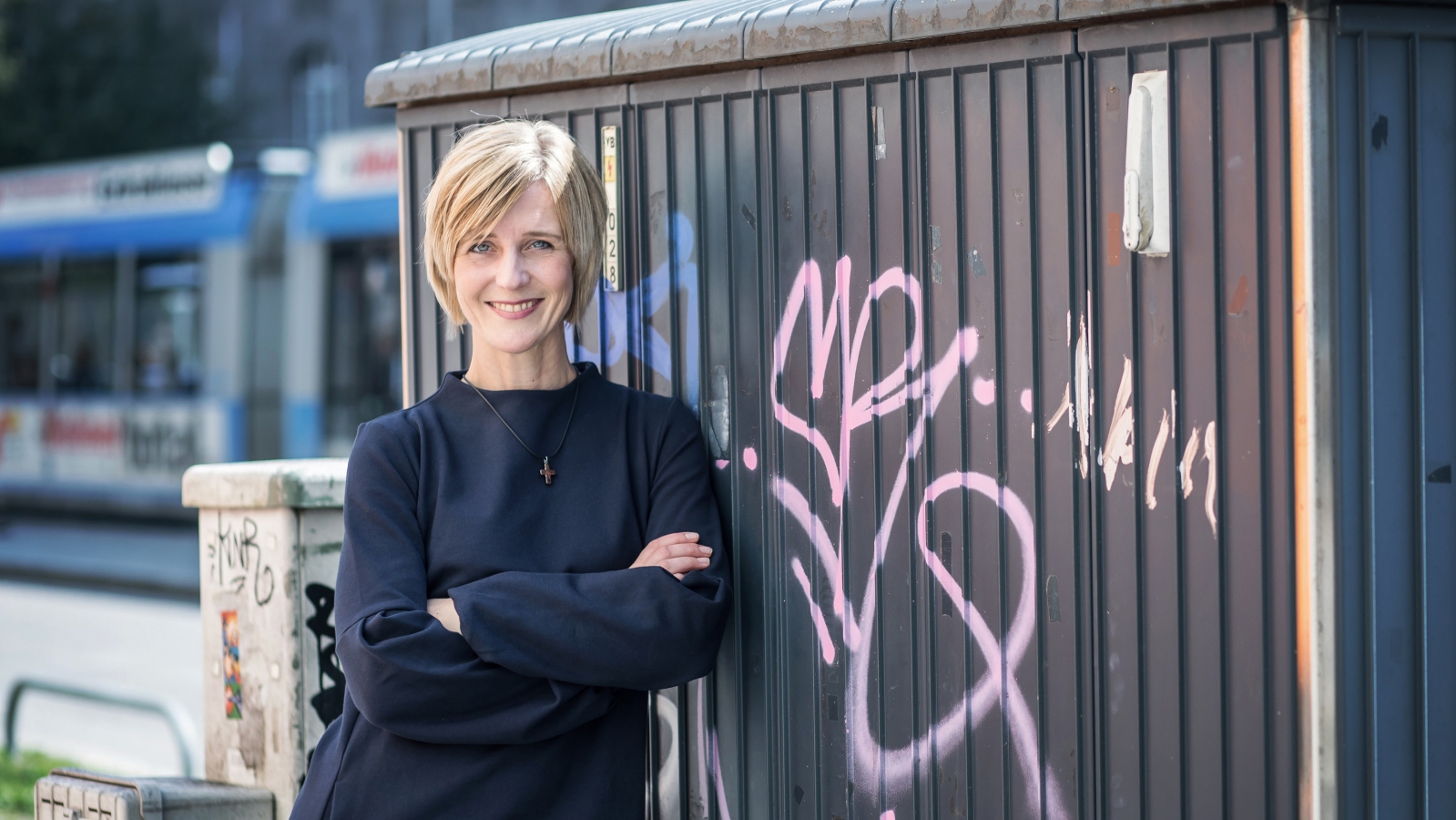 Portrait vor Grafitties