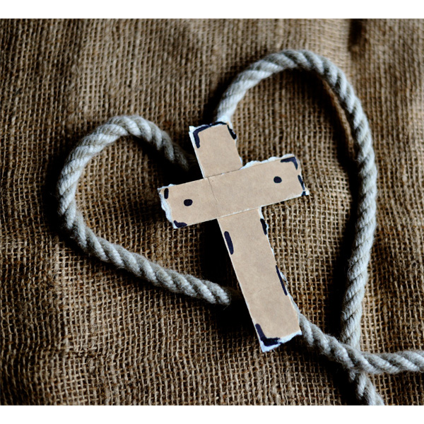 Kreuz auf Sackleinen
