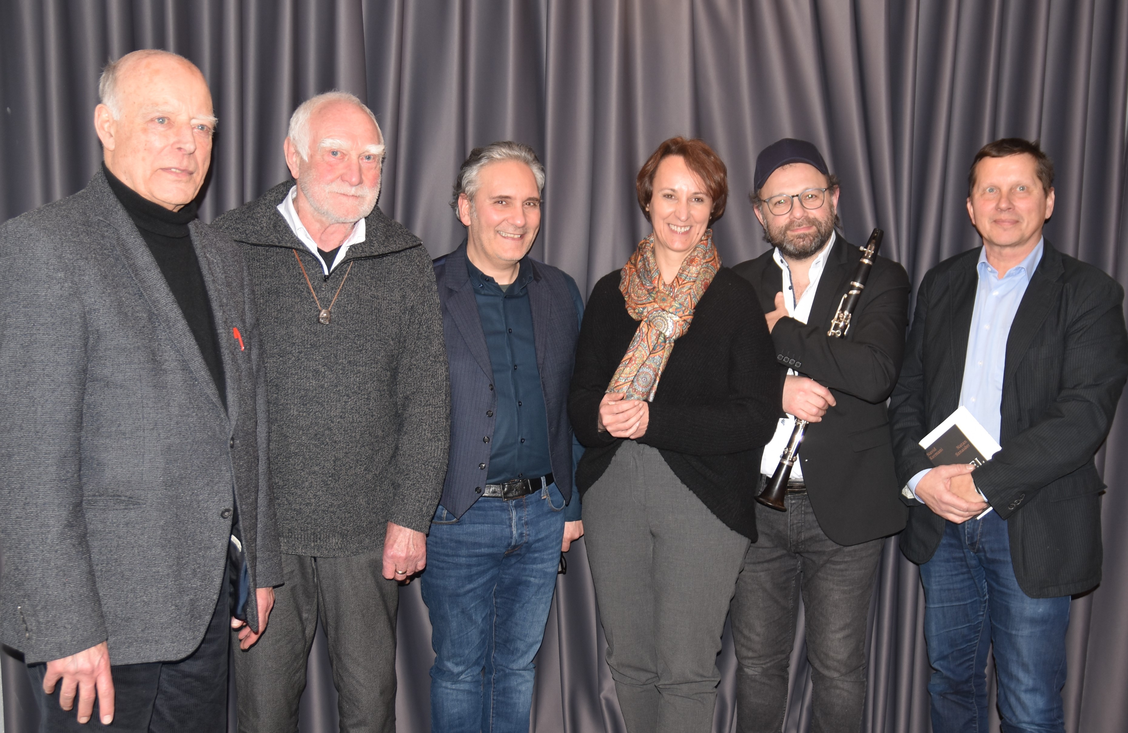 Gruppenbild mit Dekanin Birgit Hamrich: die Schauspieler Edgar M. Böhlke und Claudio Vilardo, Roman Kuperschmidt, Dr. Dr. Peter Noss, Prof. Diwi Dreysse.